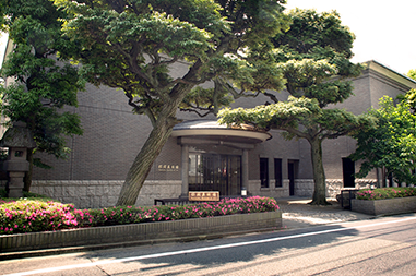 東京都心を中心としたオフィスビル物件、マンション物件、駐車場の不動産賃貸業の松岡地所 美術館事業 イメージ